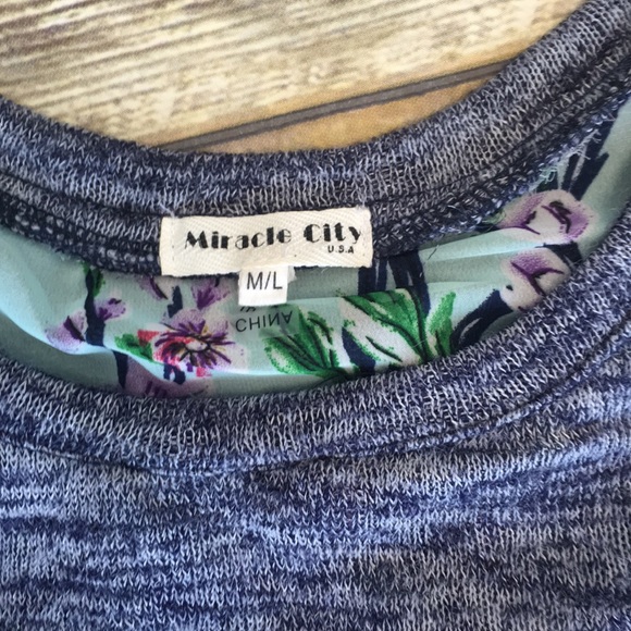 Miracle City Top - Picture 2 of 5